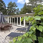 Aiko - 1-8km From The Sea By Interhome