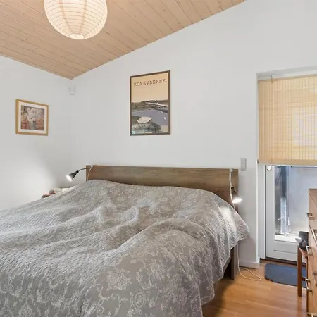 Aiko - 1-8km From The Sea By Interhome